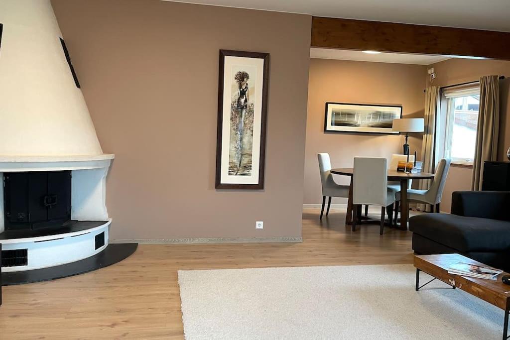 Central Family Twinhouse Stavanger Bagian luar foto
