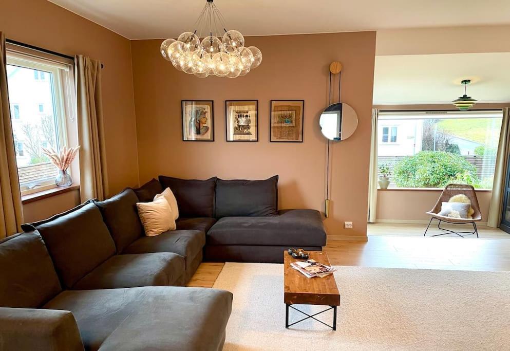 Central Family Twinhouse Stavanger Bagian luar foto